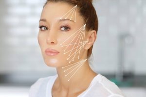 Woman highlighting Scuptura results
