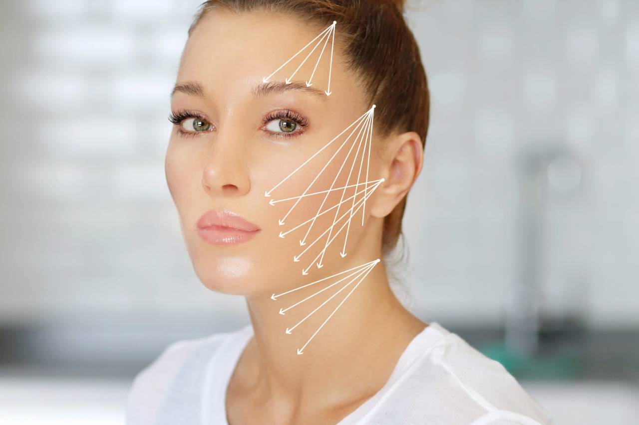Woman highlighting Scuptura results